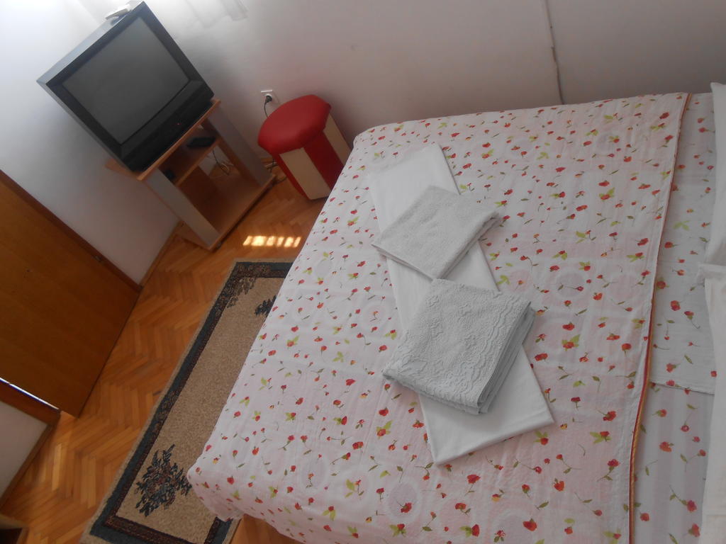 Apartments & Hostel Zdrava Hrana Мостар Экстерьер фото